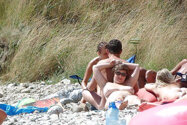Beach ladies 7.