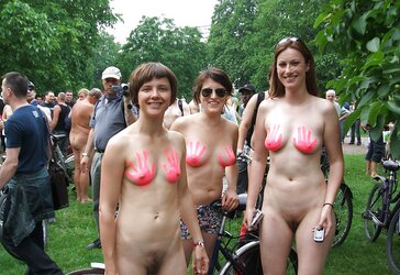 World Bare Bike Rail