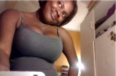 An american female called Renisha C.