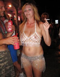 Slutwear six (Habilles comme des Putes) by TROC