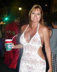 Slutwear six (Habilles comme des Putes) by TROC