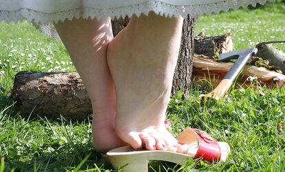Ultra-Cute Gams and Soles