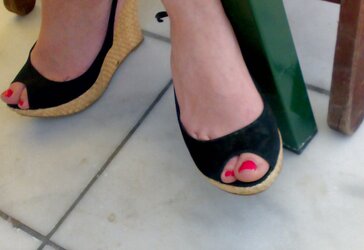 Ultra-Cute Gams and Soles