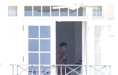 Rihanna-BARE- WARM SUPER-FUCKING-HOT SUPER-FUCKING-HOT !!!!! NO FAKE