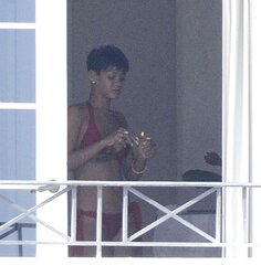 Rihanna-BARE- WARM SUPER-FUCKING-HOT SUPER-FUCKING-HOT !!!!! NO FAKE