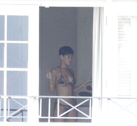 Rihanna-BARE- WARM SUPER-FUCKING-HOT SUPER-FUCKING-HOT !!!!! NO FAKE