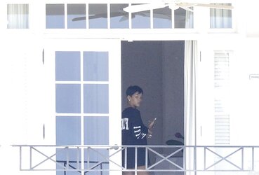Rihanna-BARE- WARM SUPER-FUCKING-HOT SUPER-FUCKING-HOT !!!!! NO FAKE