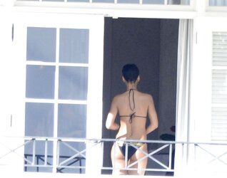 Rihanna-BARE- WARM SUPER-FUCKING-HOT SUPER-FUCKING-HOT !!!!! NO FAKE