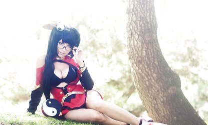 Cosplay non naked honeys