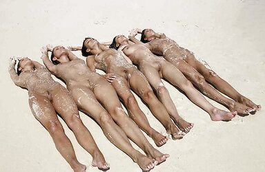 SUMMER FEMMES