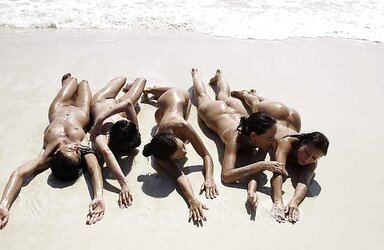 SUMMER FEMMES