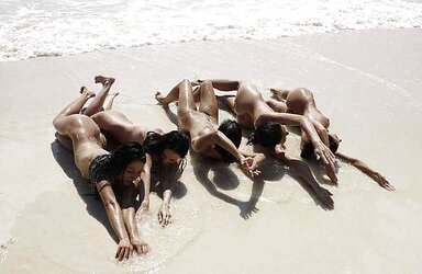 SUMMER FEMMES