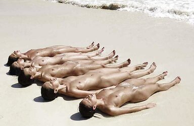 SUMMER FEMMES
