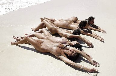 SUMMER FEMMES