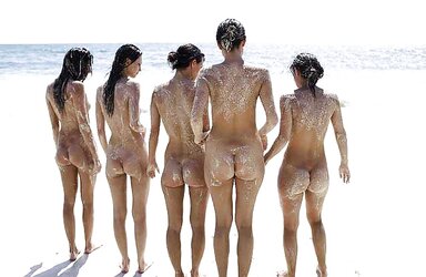 SUMMER FEMMES