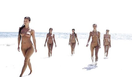 SUMMER FEMMES