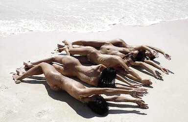 SUMMER FEMMES