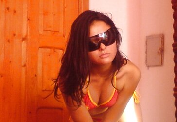 Romanian lady Nr 11 L