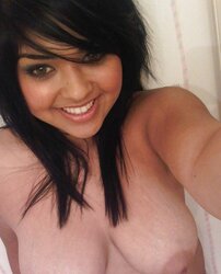 PLUMPER DESI DAMSEL DISPLAYS HER ASSETS