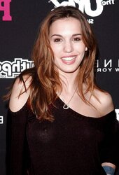 Celeb Jism Targets : Christy Carlson Romano