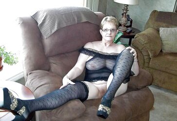 Matures and grannies 66.