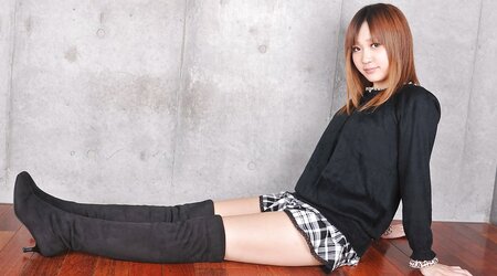 Hotlegs-asian saucy