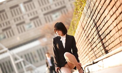 Hotlegs-asian saucy