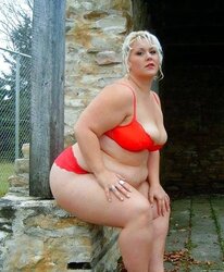 Luxurious PLUMPER Girl