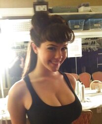 Brunettes Are Super-Hot