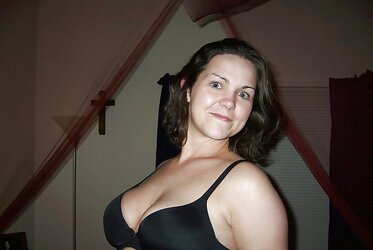 Lady in puny bowl brassiere