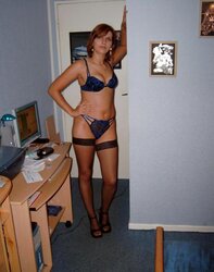 REMARKABLE FRENCH VIVIANNE POSING