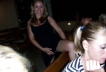 Stolen Pictures - Gang of Gals in Holidays Part