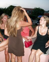 Stolen Pictures - Gang of Gals in Holidays Part