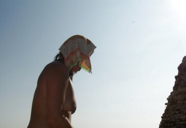Stolen Pictures - Gang of Gals in Holidays Part