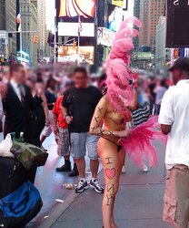 I ENJOY FRESH YORK STUNNING GAL TIMES SQUARE PART