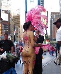I ENJOY FRESH YORK STUNNING GAL TIMES SQUARE PART