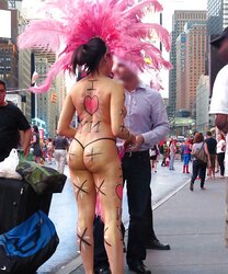I ENJOY FRESH YORK STUNNING GAL TIMES SQUARE PART