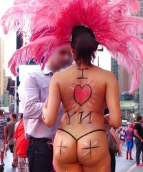 I ENJOY FRESH YORK STUNNING GAL TIMES SQUARE PART