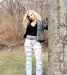 Queens in denim LXIII