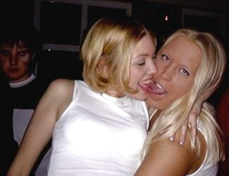 Smooch Smooch F4F