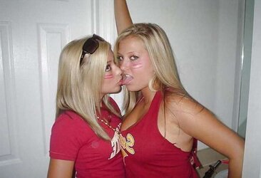 Smooch Smooch F4F