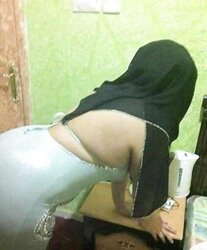 ARAB INEXPERIENCED MUSLIM BEURETTE HIJAB BNAT HUGE BOOTY vol.