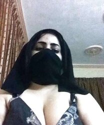 ARAB INEXPERIENCED MUSLIM BEURETTE HIJAB BNAT HUGE BOOTY vol.