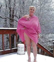 Super Scorching Moms