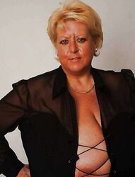 Super Scorching Moms