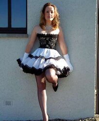 Hotlegs-dame stephanie