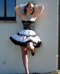 Hotlegs-dame stephanie
