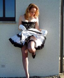 Hotlegs-dame stephanie