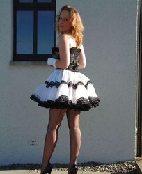 Hotlegs-dame stephanie
