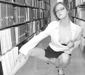 Jiggly dewey decimal (AMYKISS-BEVY)
